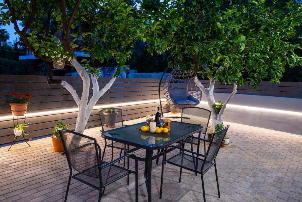 Lemon Garden Stylish Private Apartment Kalamata Ngoại thất bức ảnh