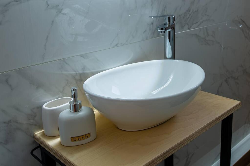 Lemon Garden Stylish Private Apartment Kalamata Ngoại thất bức ảnh