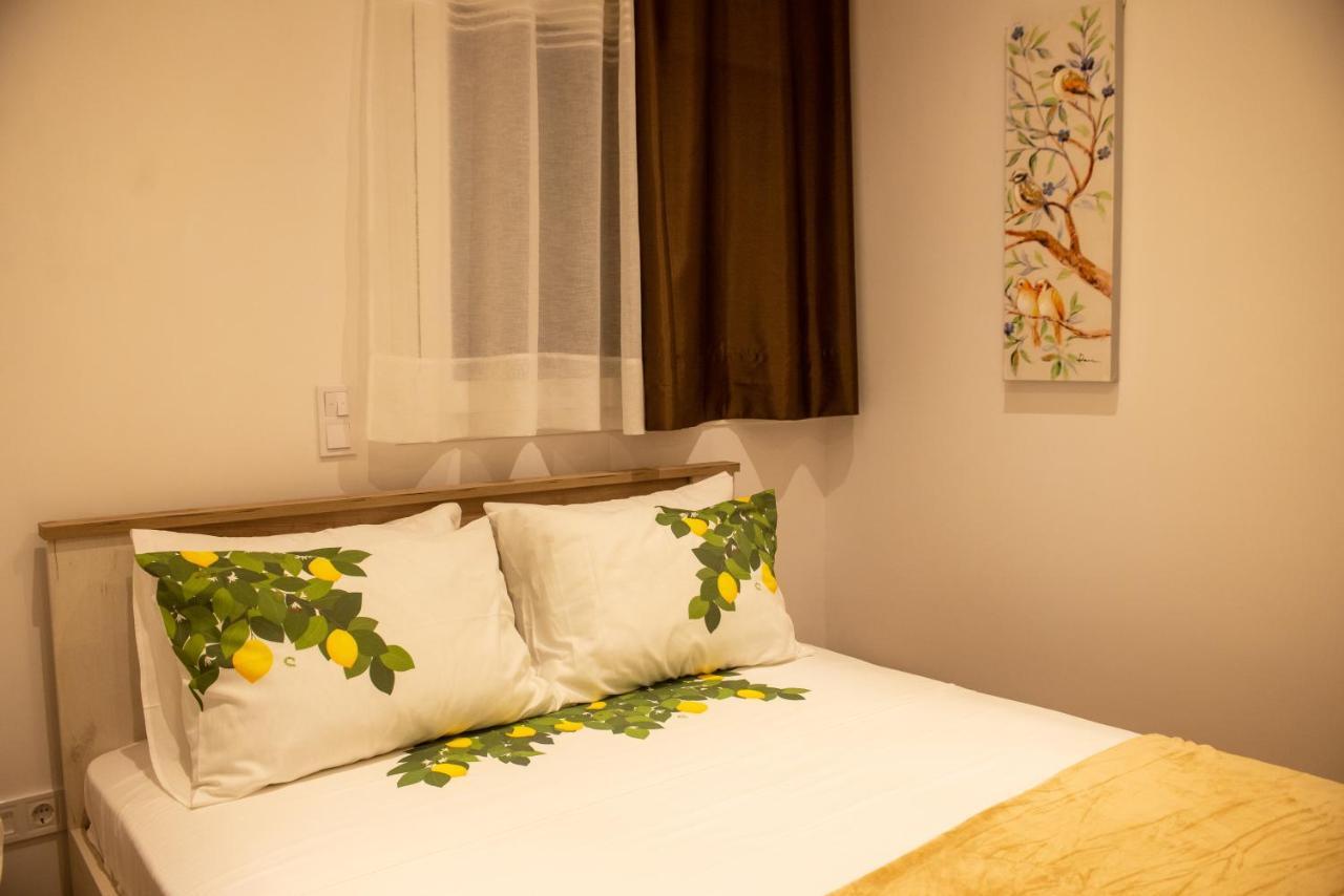 Lemon Garden Stylish Private Apartment Kalamata Ngoại thất bức ảnh